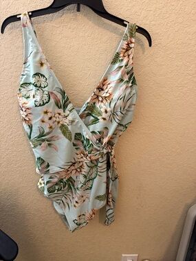 Women’s Kona Sol one piece Floral Wrap-Front swimsuit